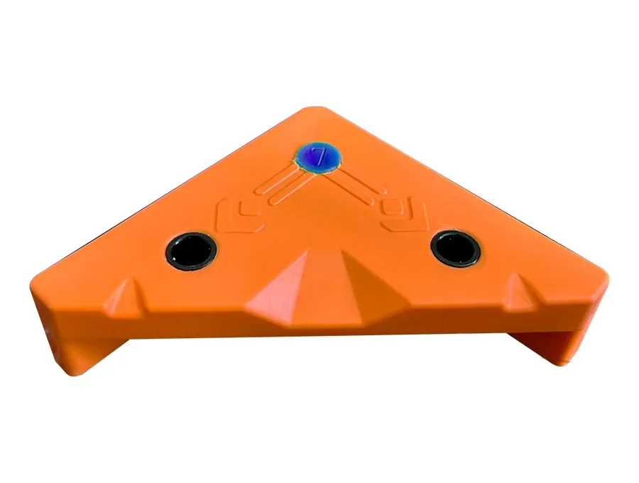 Мебельный угловой кондуктор ШУМ-50(7) для сверления отверстий D5мм, D7мм Шаблон М, цвет оранжевый