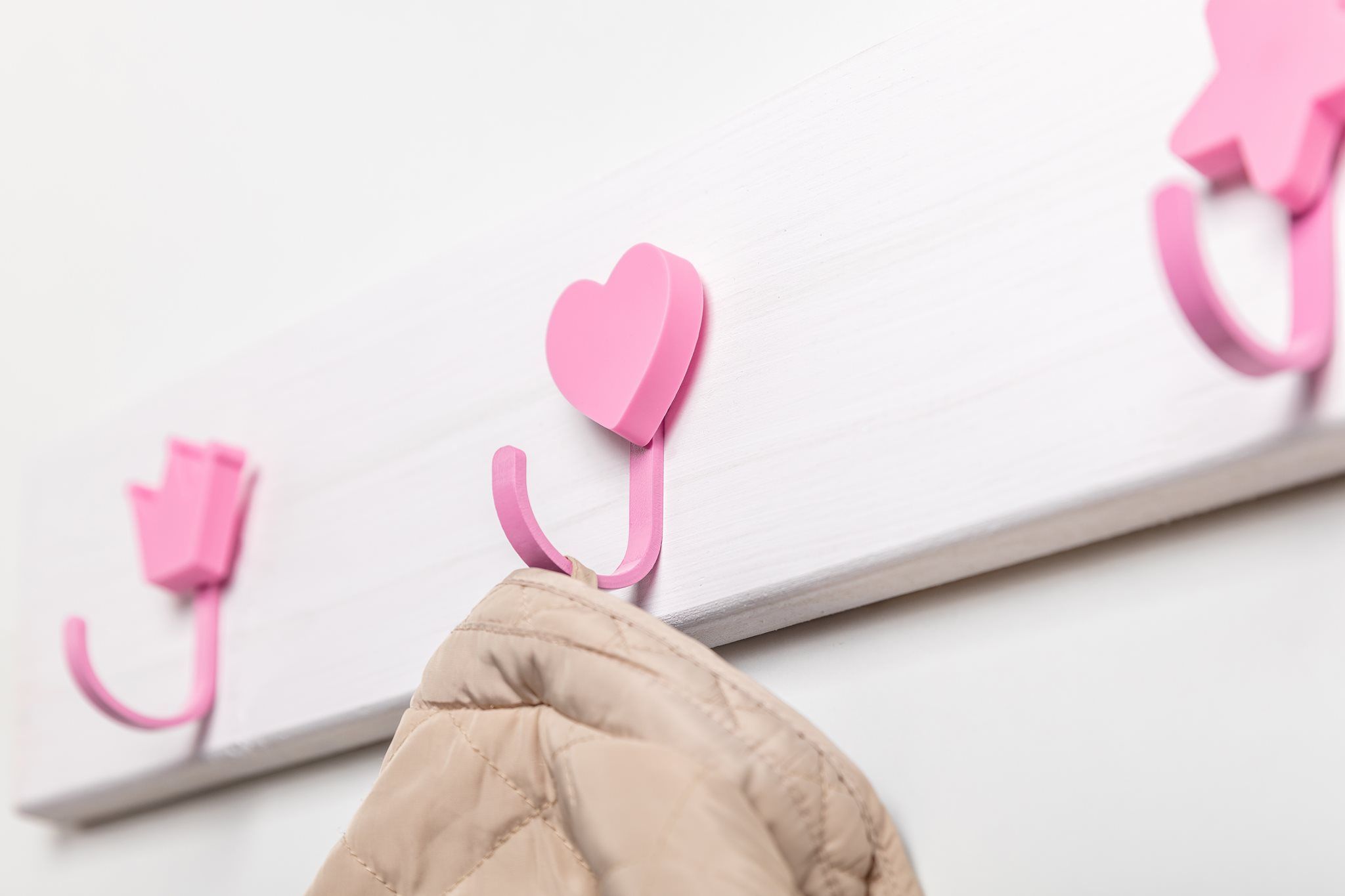 Крючок мебельный WM-HEART сердце, розовый GTV 17436 - фото 4